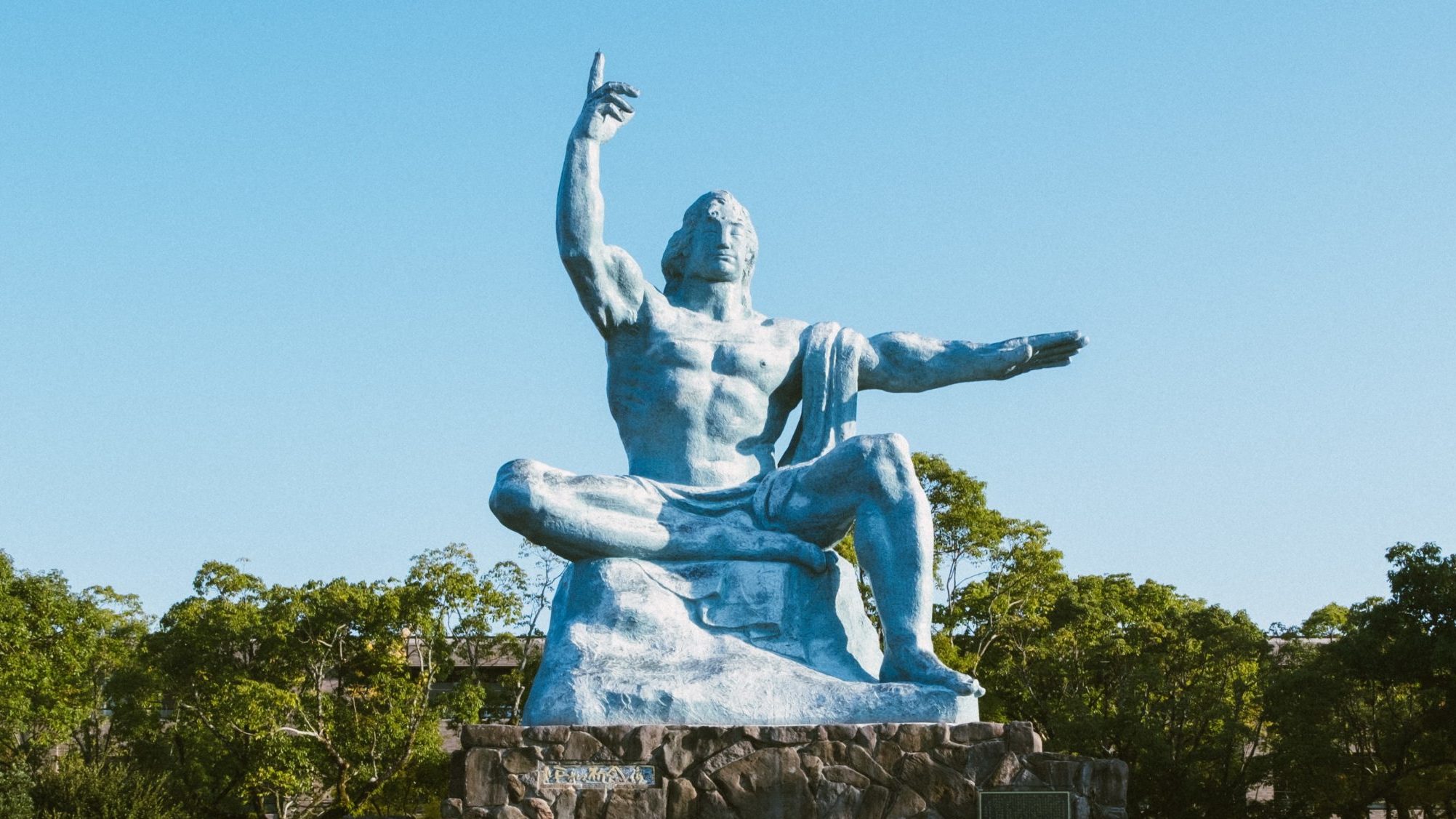 nagasaki-peace-statue